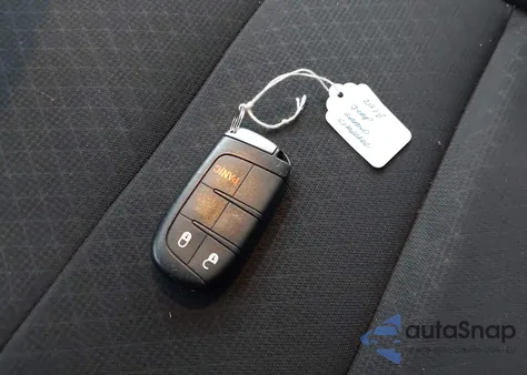 2018 Jeep Grand Cherokee Laredo E 4X4 z USA, uszkodzony, nr VIN 1C4RJFAG2JC185087